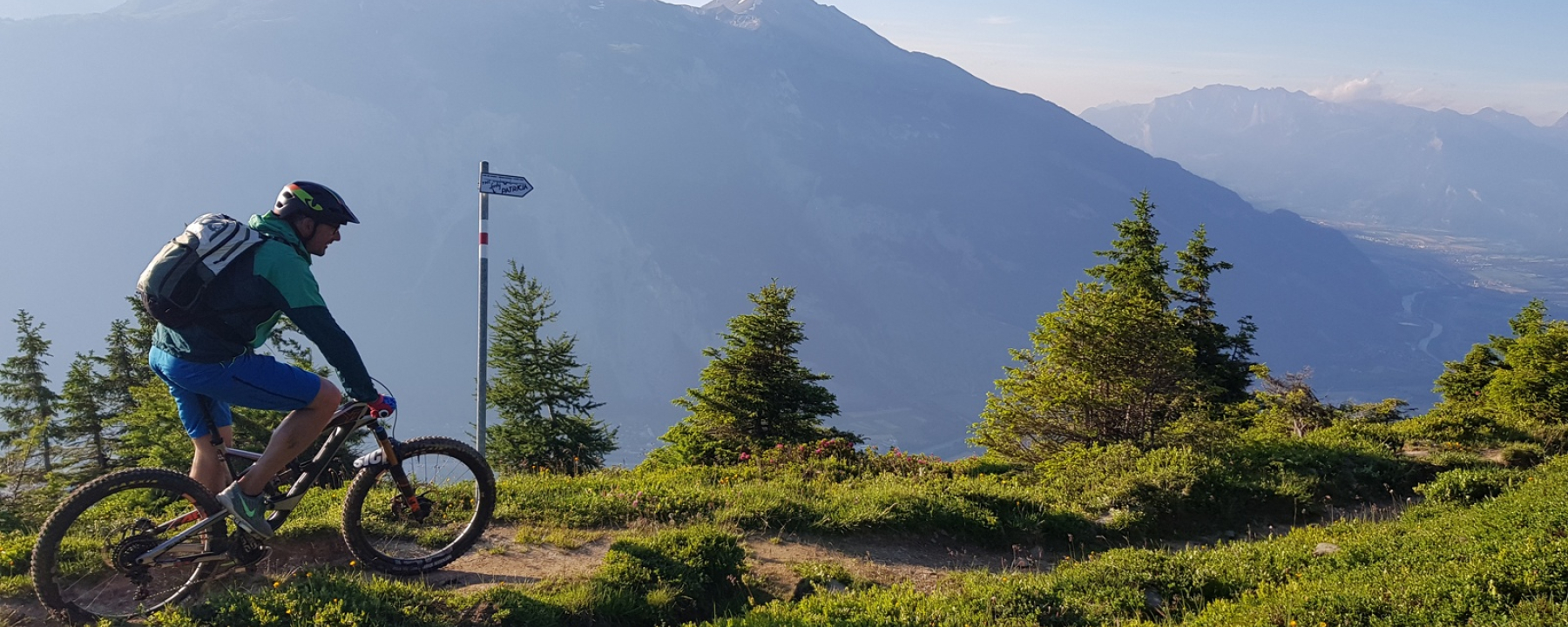 Lady Patricia Trail, gegenüber der Calanda