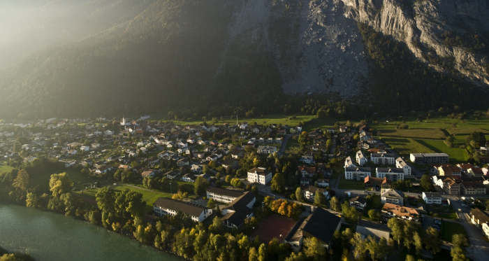 Felsberg mit Rhein