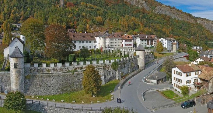 Schloss Haldenstein