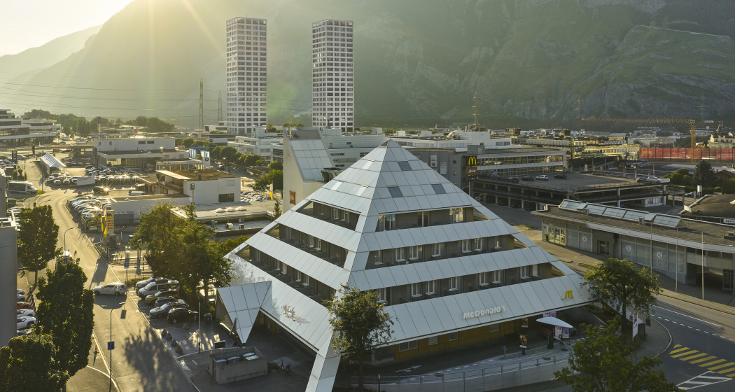 321_Ibis_Drohne_Nakarin-Foto_Print.jpg 321_Ibis_Drohne_Nakarin-Foto_Print.jpg