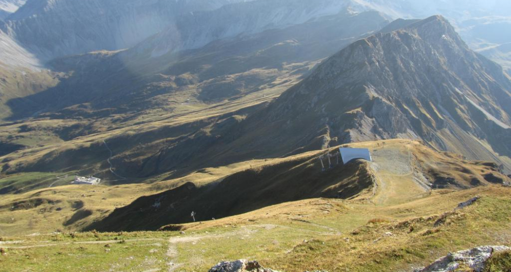 Weisshorn Gipfel Blick Richtung Carmennahütte Weisshorn Gipfel Blick Richtung Carmennahütte