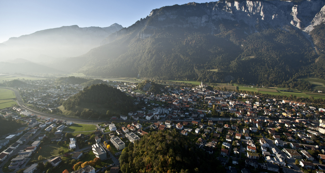 Domat/Ems und die markanten Tumas