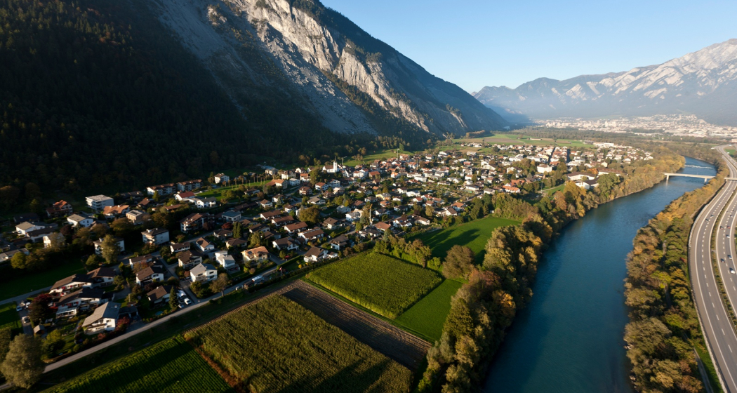 Felsberg mit Rhein Felsberg mit Rhein