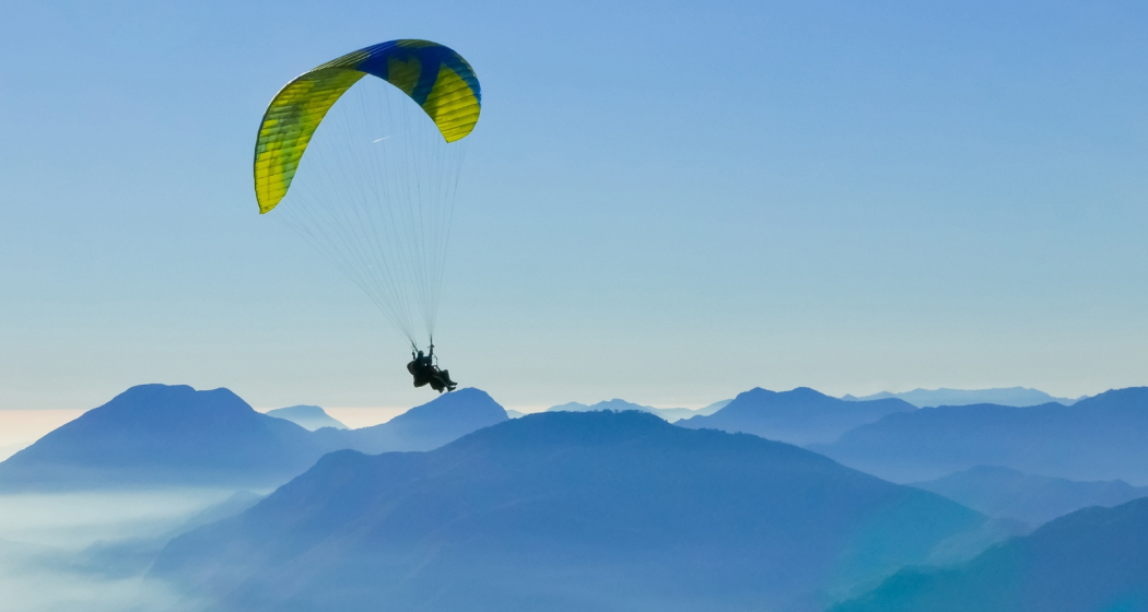 Flightbase - Gleitschirm Tandemflug Flims Laax Flightbase - Gleitschirm Tandemflug Flims Laax
