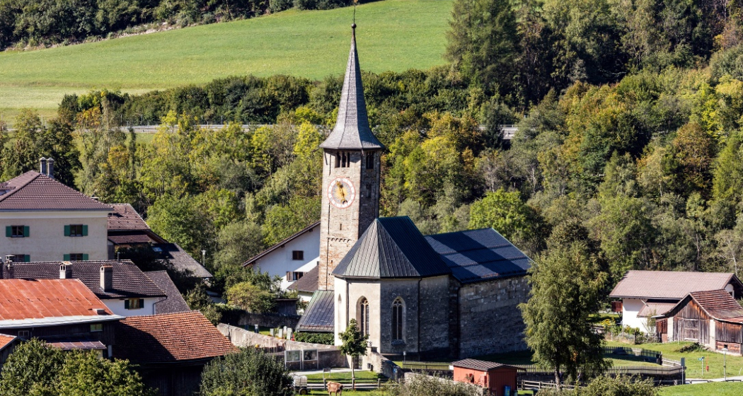 Kirche St. Martin im Sommer Kirche St. Martin im Sommer