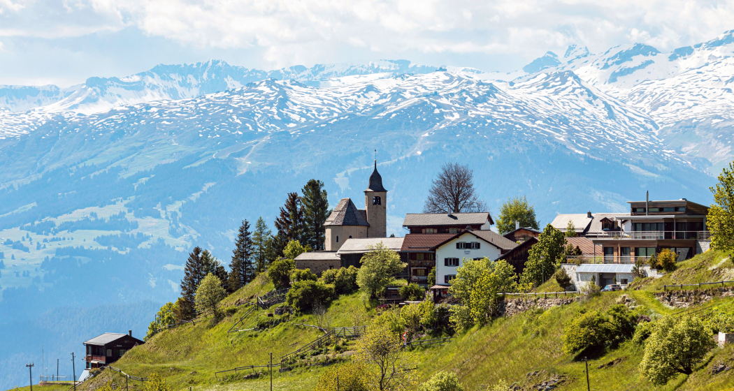 Reformierte Kirche Feldis im Sommer Reformierte Kirche Feldis im Sommer