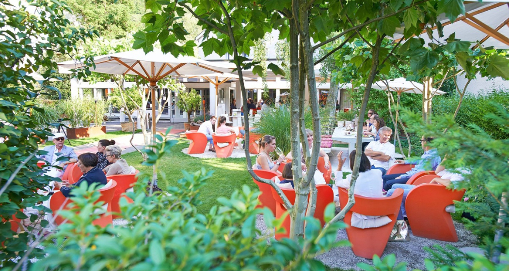 Garten vom B12 Caffè, Bar, Restaurant Garten vom B12 Caffè, Bar, Restaurant
