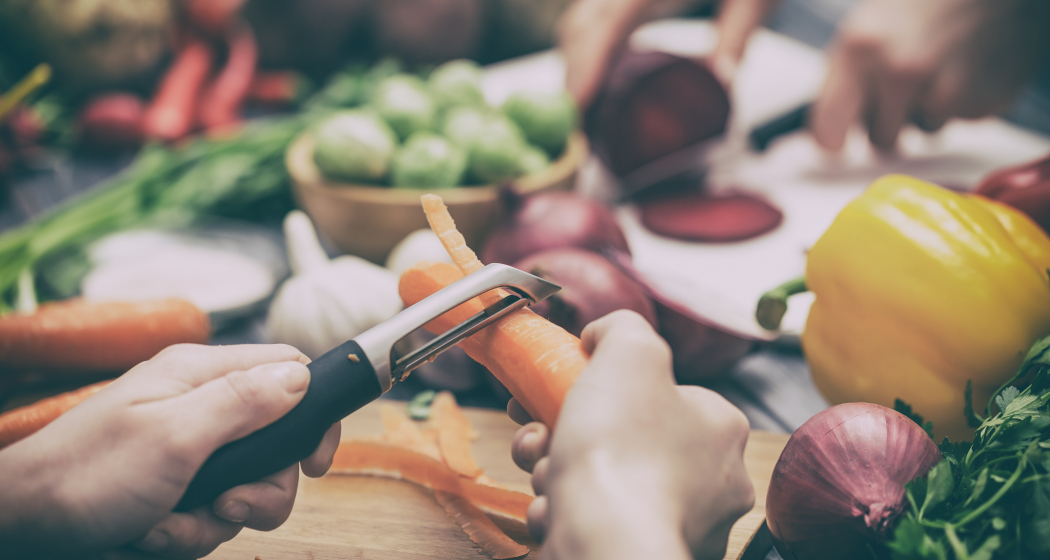 Kochen mit Produkten "Aus der Region" (gdl_865208304_image)