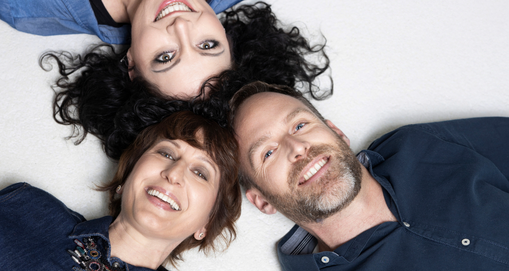True Colors mit Martina Hug, Gesang, Monica Tarcsay, Geige, Simon Meier, Piano (gdl_887139980_image) True Colors mit Martina Hug, Gesang, Monica Tarcsay, Geige, Simon Meier, Piano (gdl_887139980_image)