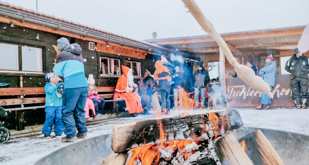 Dr Samichlaus chunt uf Tschiartscha (gdl_899915435_image) Dr Samichlaus chunt uf Tschiartscha (gdl_899915435_image)