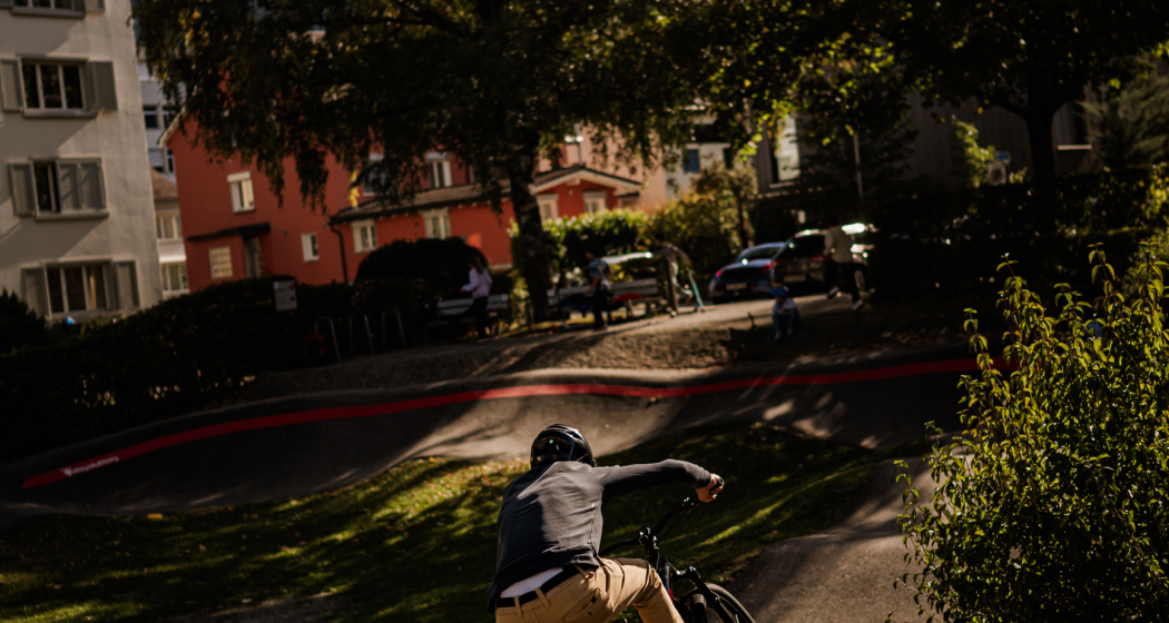 _Mr_Pumptrack_Claudio_Caluori_pumpt_in_Chur-Foto Maxi Dickerhoff (15) _Mr_Pumptrack_Claudio_Caluori_pumpt_in_Chur-Foto Maxi Dickerhoff (15)