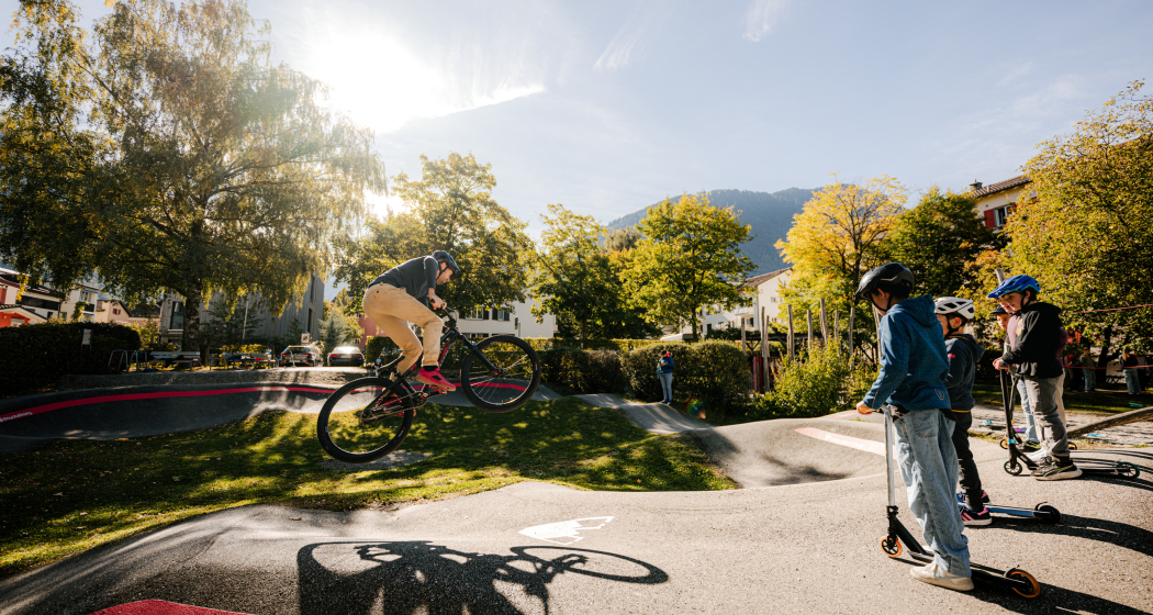_Mr_Pumptrack_Claudio_Caluori_pumpt_in_Chur-Foto Maxi Dickerhoff (13) _Mr_Pumptrack_Claudio_Caluori_pumpt_in_Chur-Foto Maxi Dickerhoff (13)
