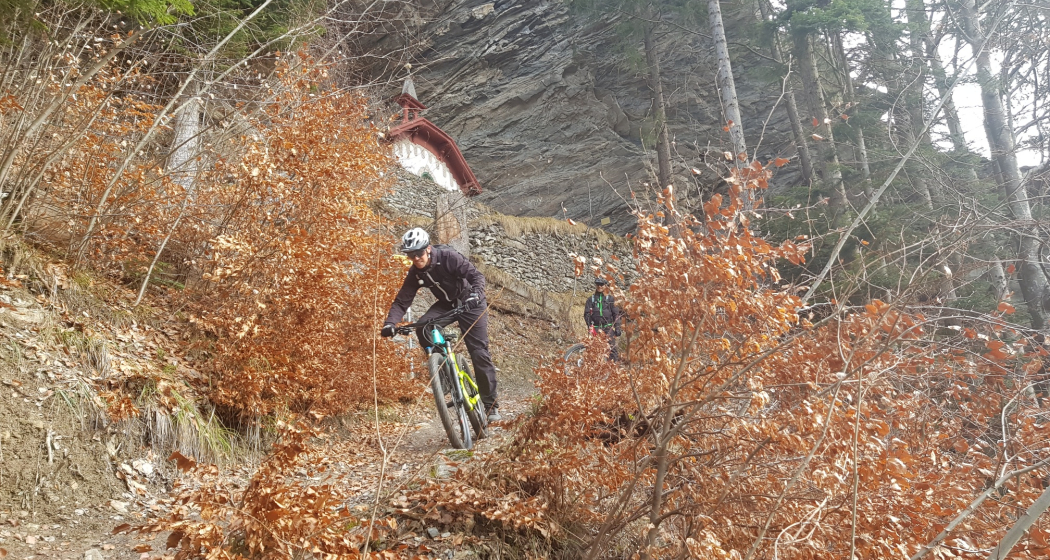 Trail unterhalb der St. Luzikapelle