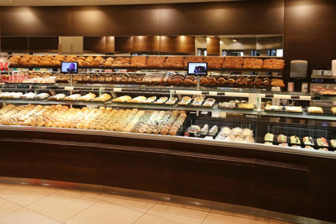 Merz at Chur train station