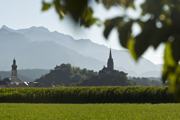 Tumas und Kirchtürme von Domat/Ems