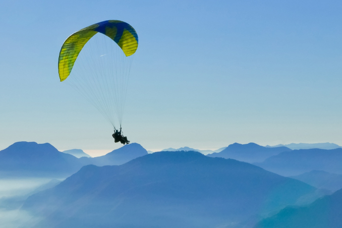 Flightbase - Paragliding tandem flight Flims Laax