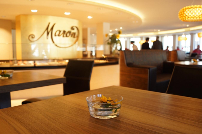 Café Confiserie Maron