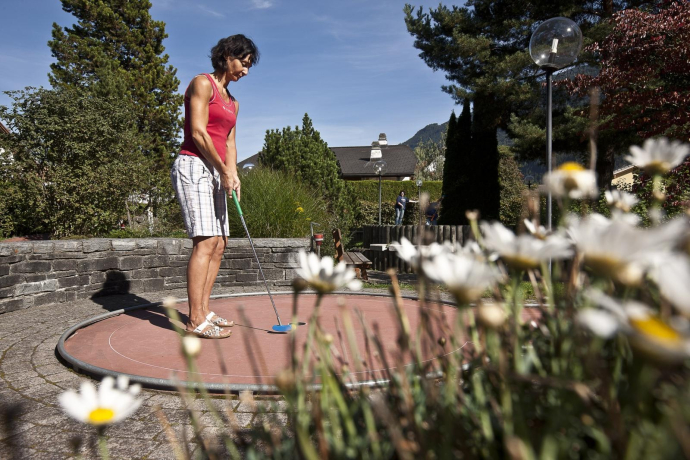 Mini Golf Bonaduz Train Station