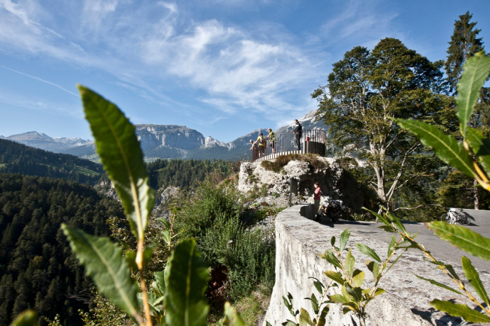 Aussichtspunkt Zault zwischen Bonaduz und Versam