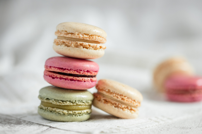 Macarons: süss, bunt und luftig (gdl_865193697_image)