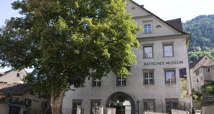 raetisches-museum_aussenansicht