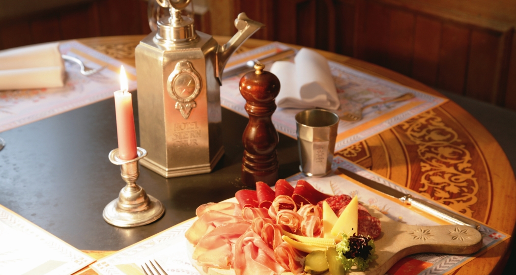 kulinarik_altstadt_stern_buendnerfleisch.jpg
