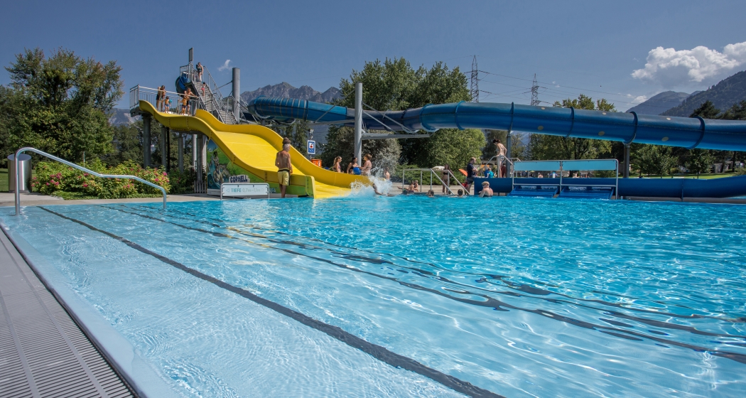 baden_obereau_freibad_rutschbahn_yvonnebollhalder.jpg