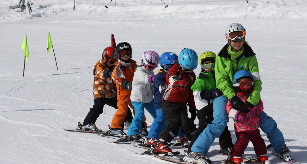 skifahren_brambruesch_kinder_skischule.jpg