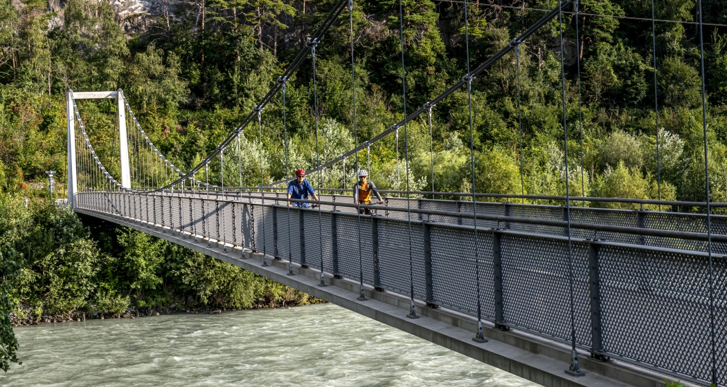 radfahren_rheintal_pardislabruecke_arminbearth_1.jpg