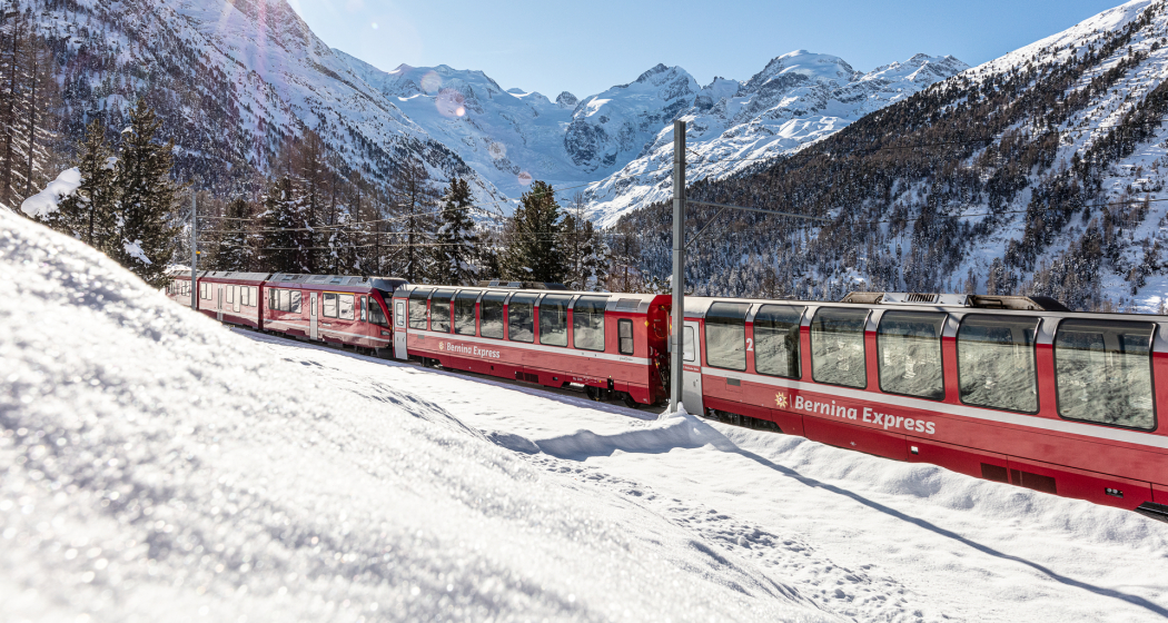 Bernina Express in der Montebellokurve Bernina Express in der Montebellokurve