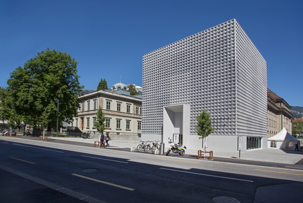 kultur_neustadt_kunstmuseum_aussen_yvonnebollhalder_4.jpg