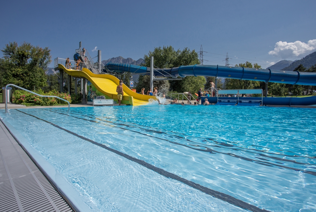 baden_obereau_freibad_rutschbahn_yvonnebollhalder.jpg