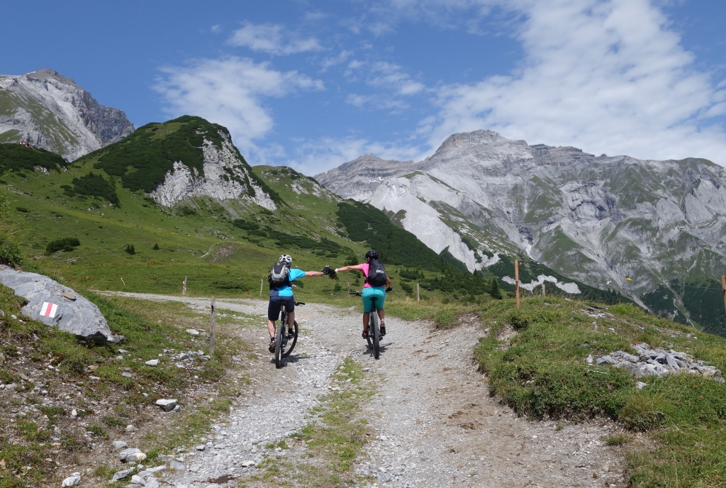 mountainbike_ringelspitzhuette-lavoitobel_michaelchrist_1.jpg