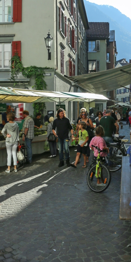 shopping_altstadt_wochenmarkt_yvonnebollhalder_2-2.jpg