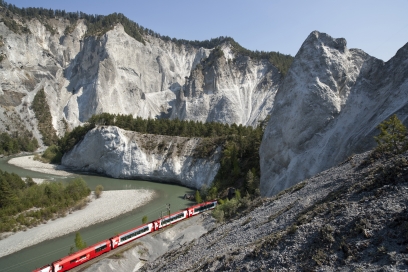 bahnreise_rheinschlucht_gex_sommer_rhb-christofsonderegger.jpg