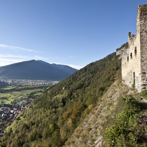 Burg Grottenstein (Katzenburg) bei Haldenstein