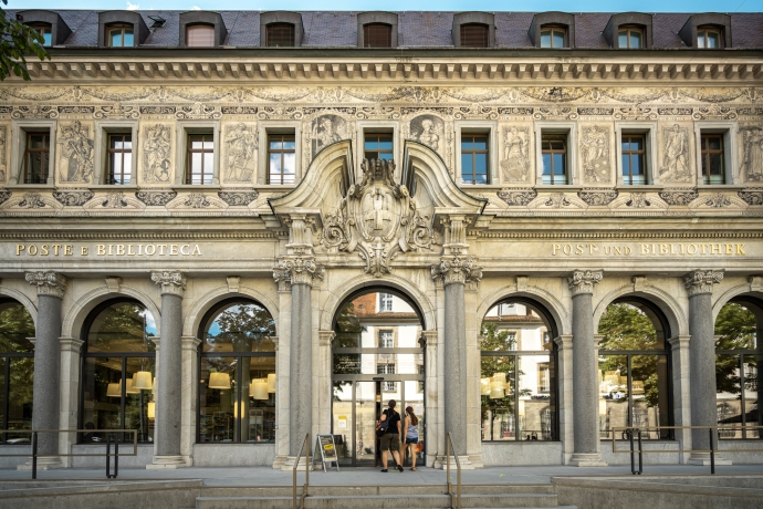 sehenswuerdigkeit_altespostgebäude_stadtbibliothek_andremeier (1).JPG