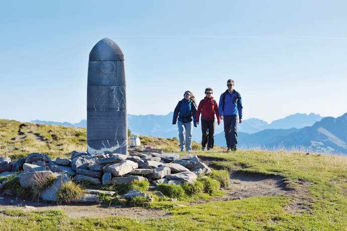 wandern_brambruesch_dreibuendenstein_claudiogodenzi_2.jpg