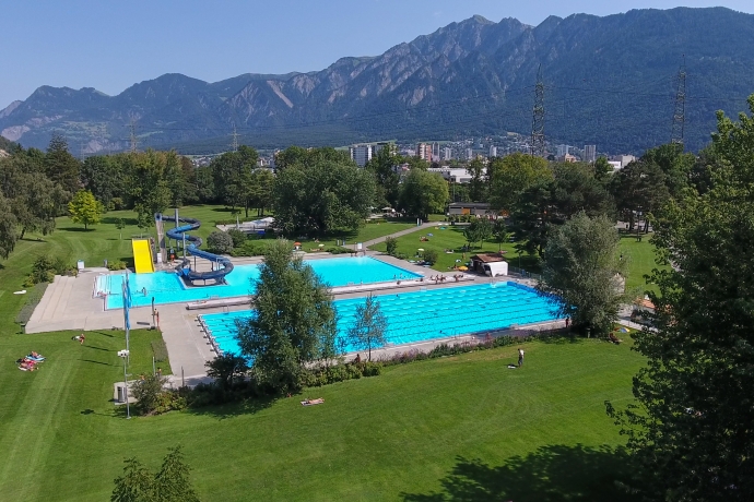 baden_obereau_freibad_drone_yvonnebollhalder2.jpg