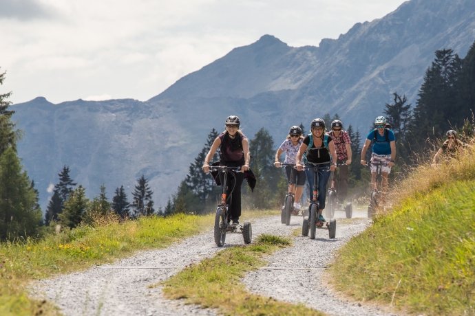 bikeboarden_brambruesch_yvonnebollhalder_14.jpg