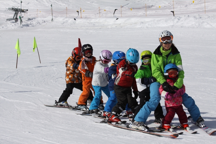 skifahren_brambruesch_kinder_skischule.jpg