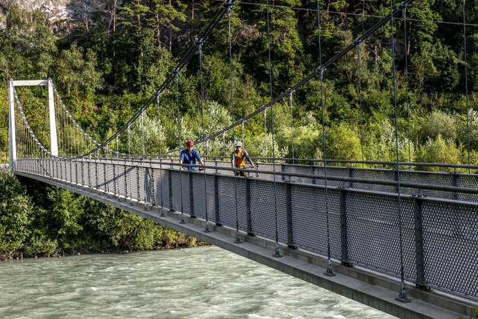 radfahren_rheintal_pardislabruecke_arminbearth_1.jpg