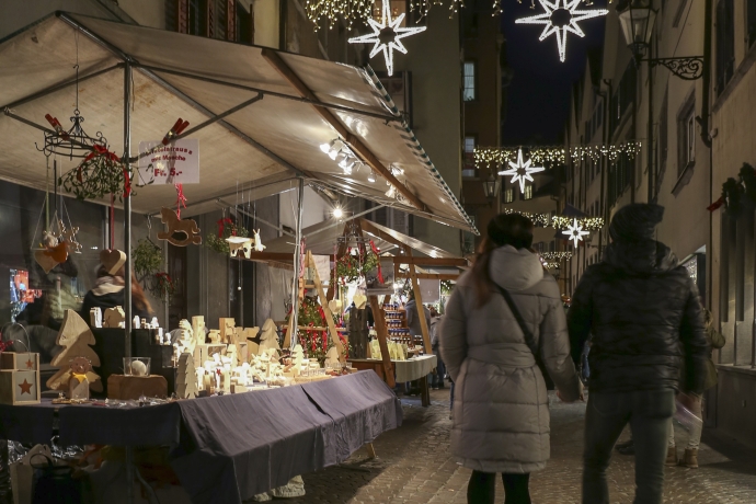 chureradvent_altstadt_weihnachtsmarkt_yvonnebollhalder_15