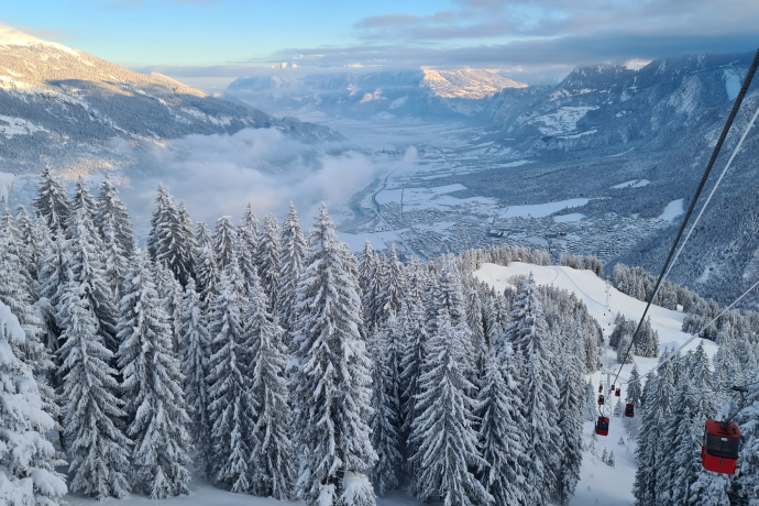bergbahnen_brambruesch_kaenzeli-gondel_winter_michaelchrist 