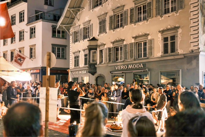 Buskers Chur mit Publikum und Artist