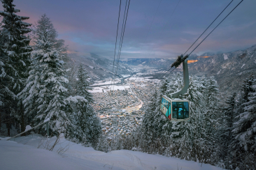 bergbahnen_brambruesch_stadtblick-winter_remo-demont.jpg