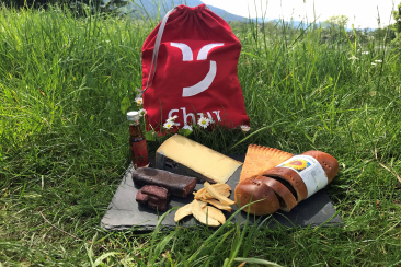 kulinarik-tour_dreibuendenstein-genusswanderung_lunch-sack_plankis.jpg