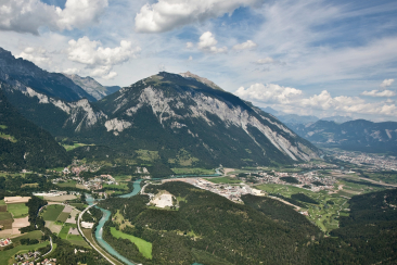 churer-rheintal-mit-calanda-und-kunkelspass.jpg
