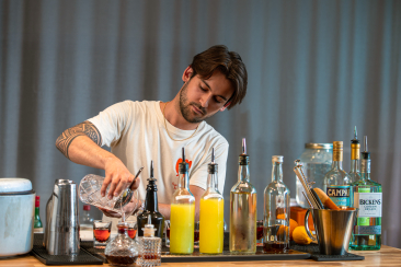 Gruppenangebot Cocktailkurs Werkstatt (© Dennis Reich)