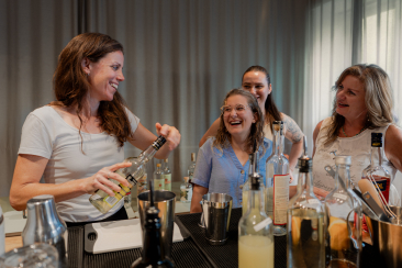 Gruppenangebot Cocktailkurs Werkstatt (© Dennis Reich)